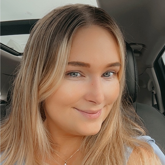 Meet your Posher, Katherine - Picture 1 of 1